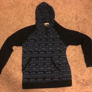 Men’s long sleeve hooded shirt